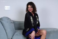 Mature Amateur Mimi Love Toys Her Beautiful Older Pussy.